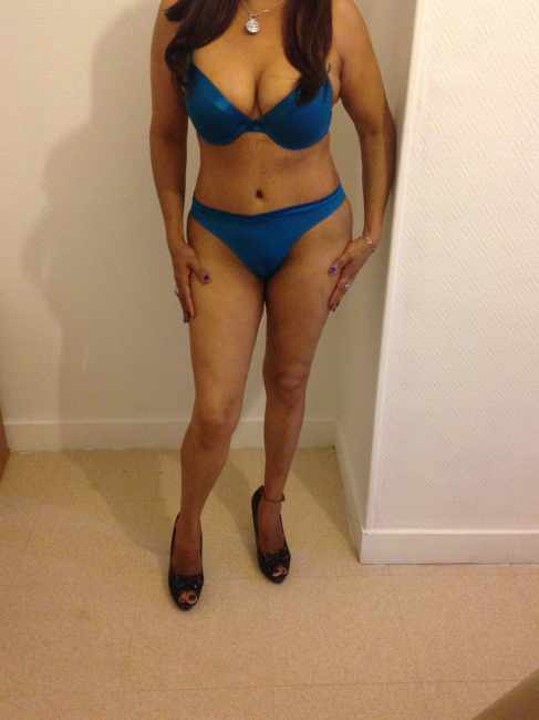 Belle femme latine pour massage